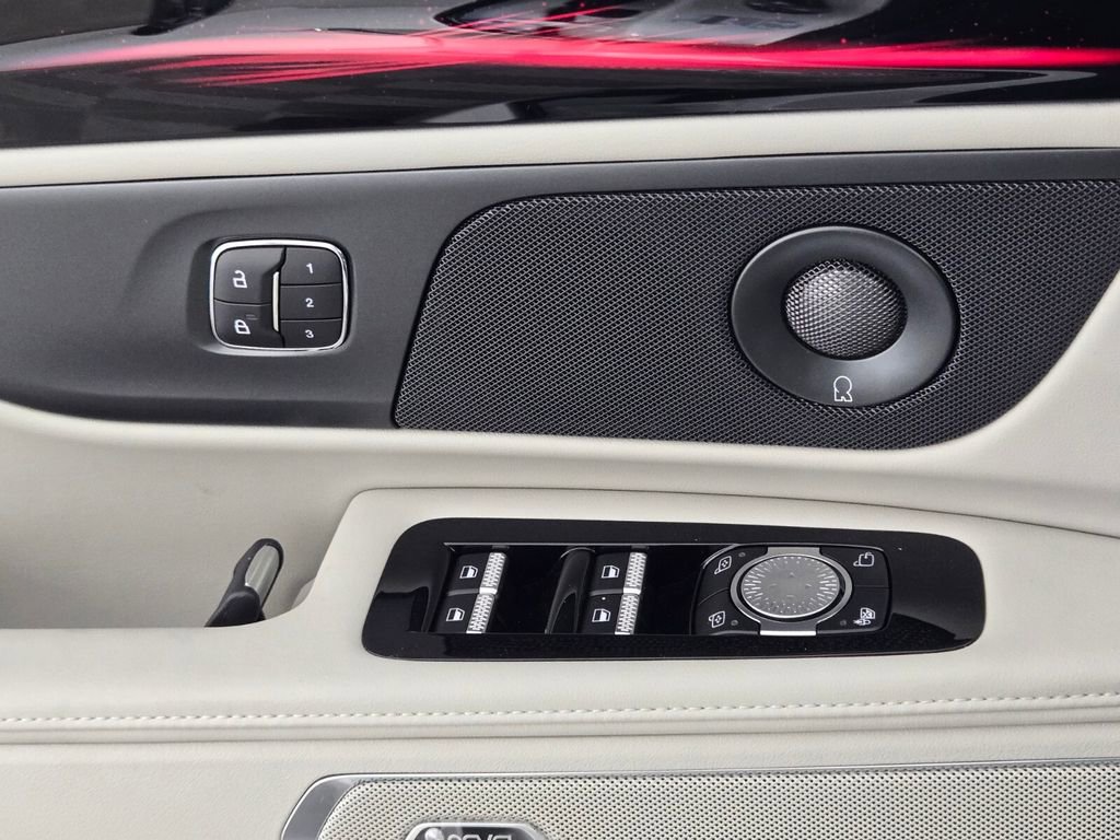 New 2026 Lincoln Nautilus Premier w/ Equipment Group 102A image 20