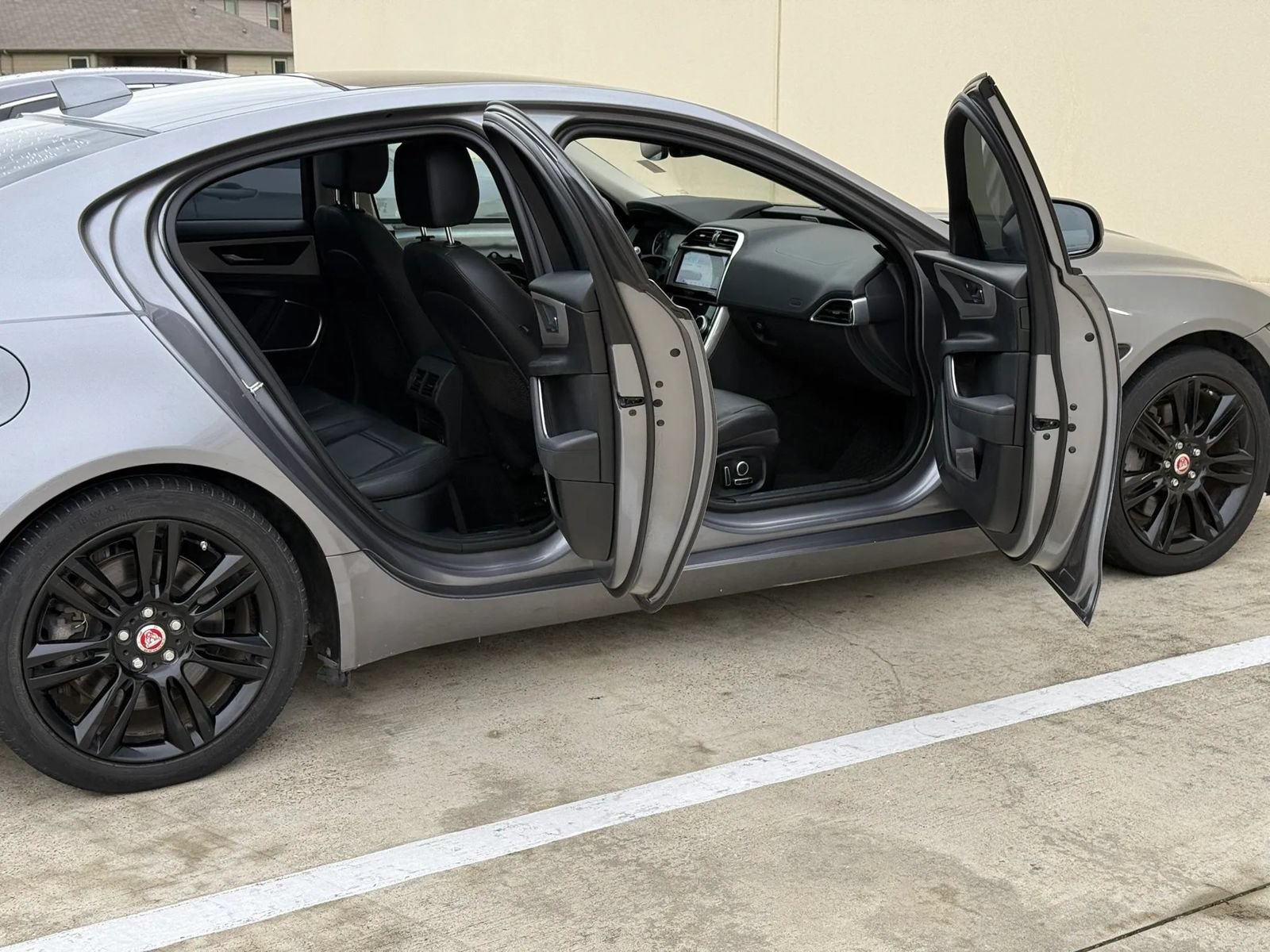 Used 2020 Jaguar XE S RWD image 18