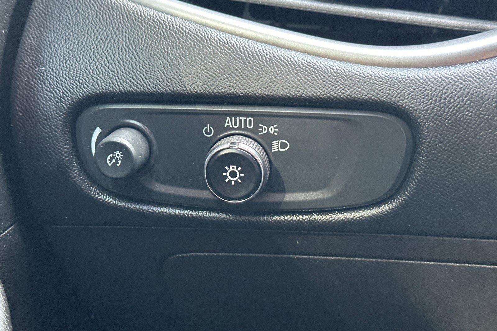 Used 2021 Chevrolet Malibu RS w/ LPO, Convenience Package 2 image 29