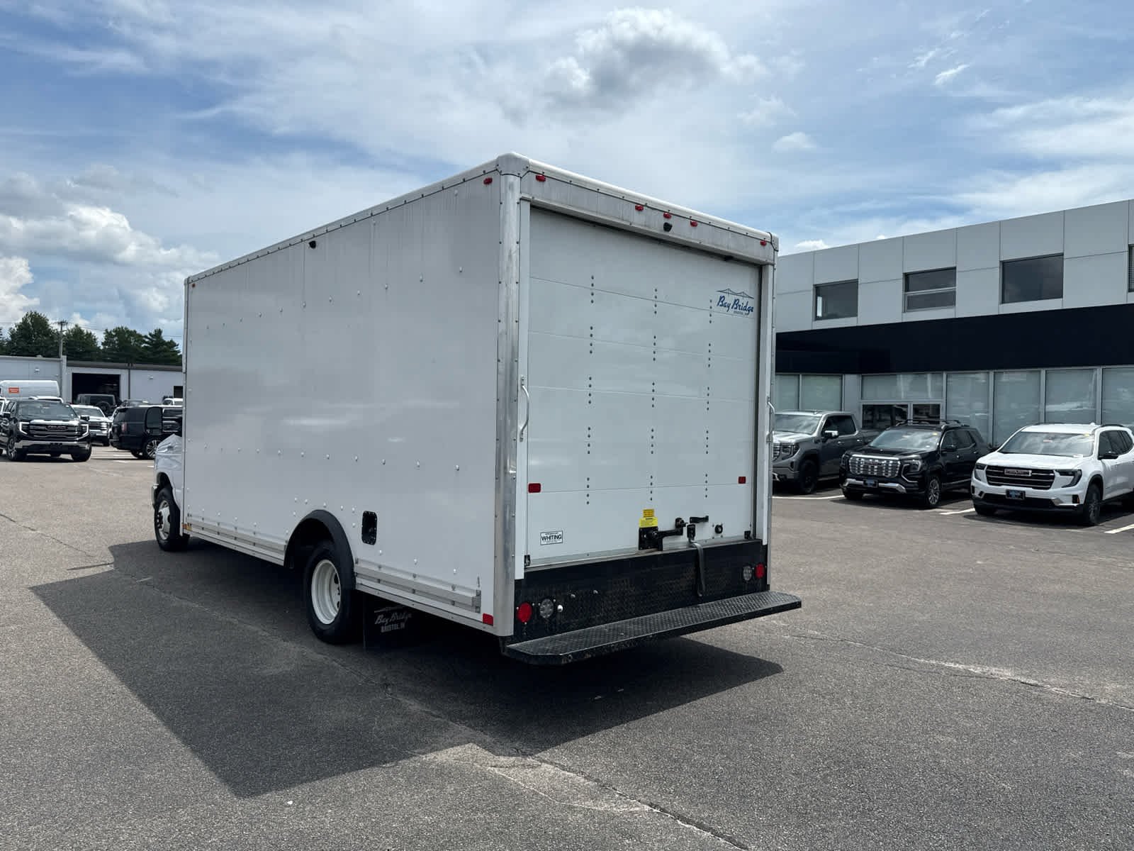 Used 2024 Ford E-350 and Econoline 350 Super Duty w/ Power Windows & Locks Group RWD image 3