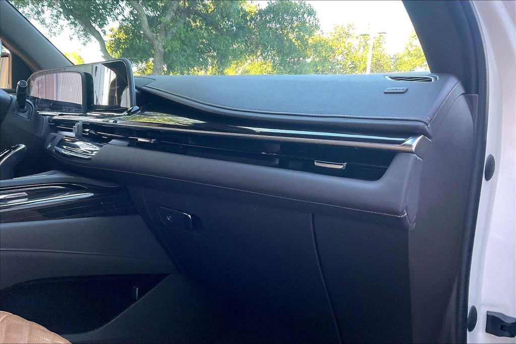 Used 2022 Cadillac Escalade Premium Luxury w/ Touring Package image 25