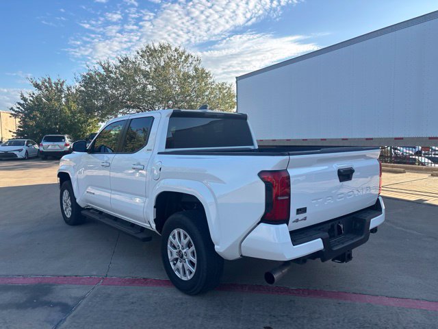 Used 2025 Toyota Tacoma SR5 AWD/4WD image 7