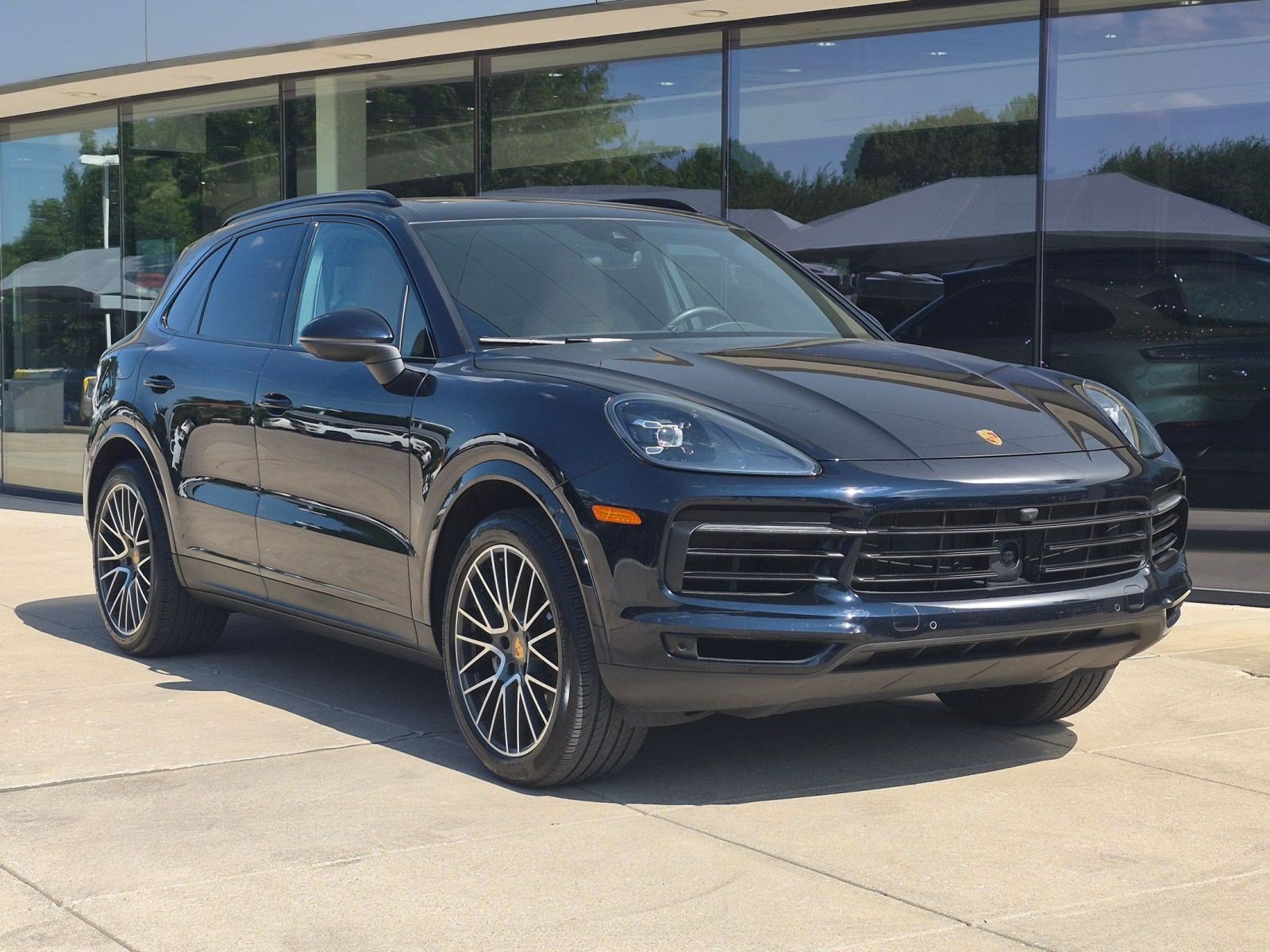 Certified 2023 Porsche Cayenne AWD/4WD image 7