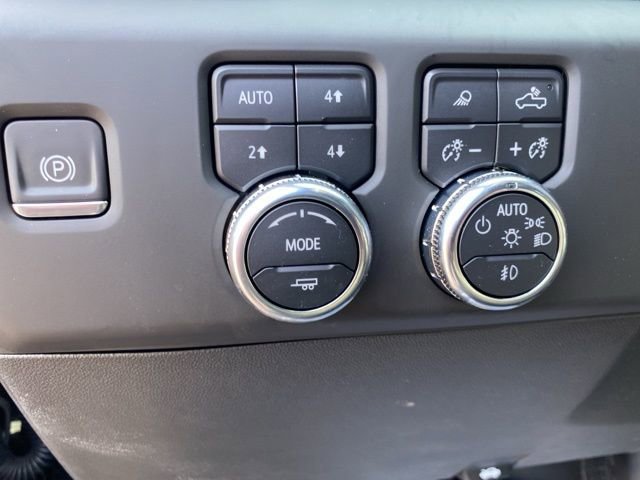Used 2024 GMC Sierra 2500 AT4 w/ Technology Package image 24