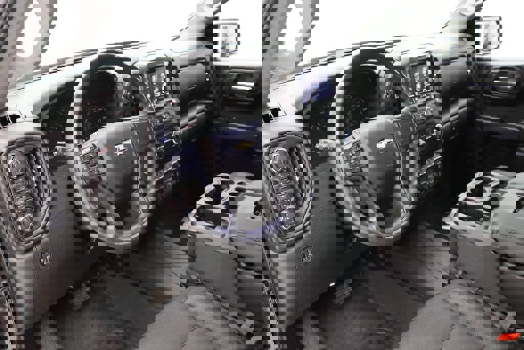 Used 2024 Chevrolet Silverado 1500 Custom AWD/4WD image 18