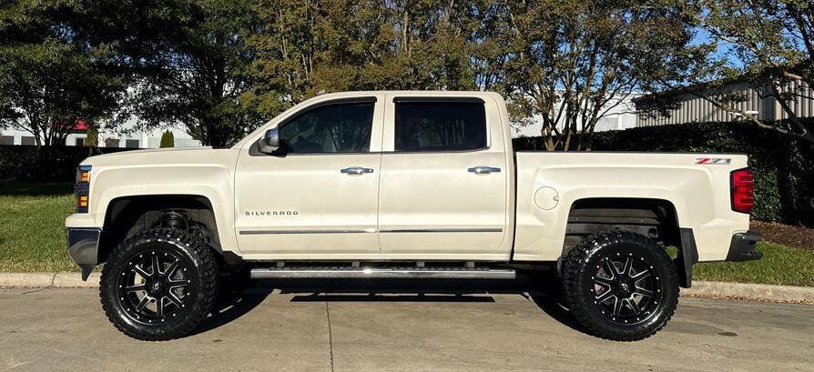 Used 2014 Chevrolet Silverado 1500 LTZ AWD/4WD image 5