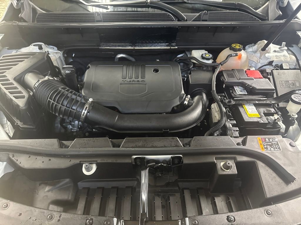 Certified 2023 GMC Acadia SLE w/ Driver Convenience Package image 10