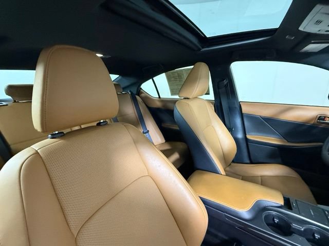 Used 2023 Lexus IS 300 w/ Premium Package RWD image 32