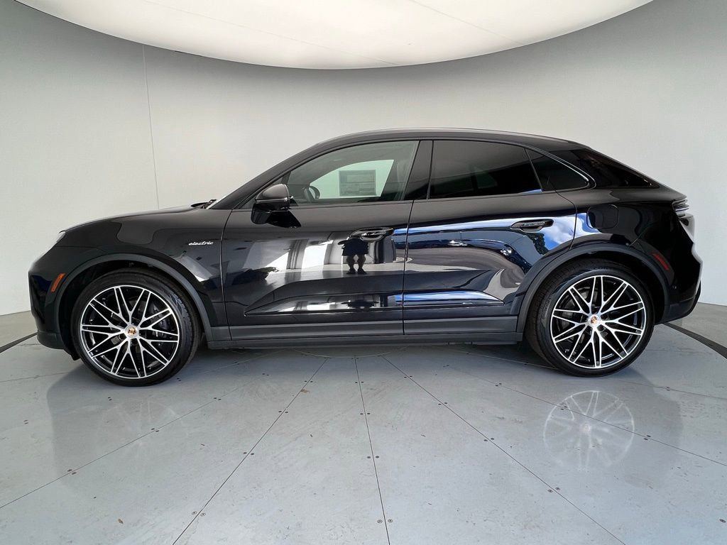 New 2025 Porsche Macan 4 Electric image 2