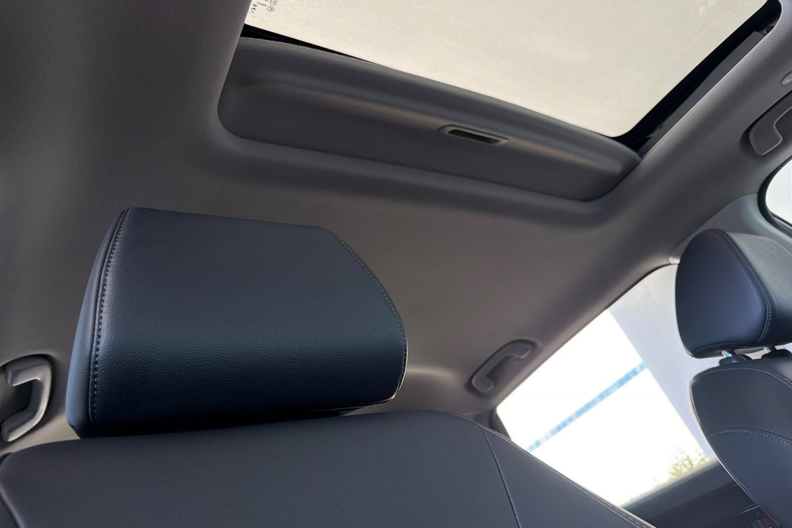 Used 2024 Honda CR-V EX-L image 19