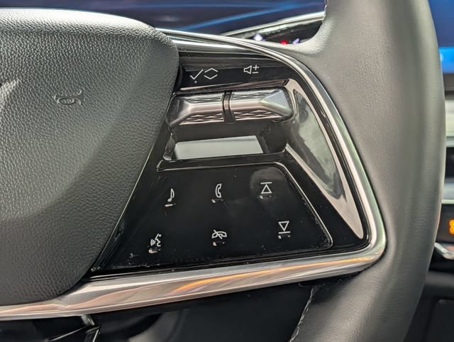 Certified 2024 Cadillac Lyriq Luxury AWD/4WD image 21