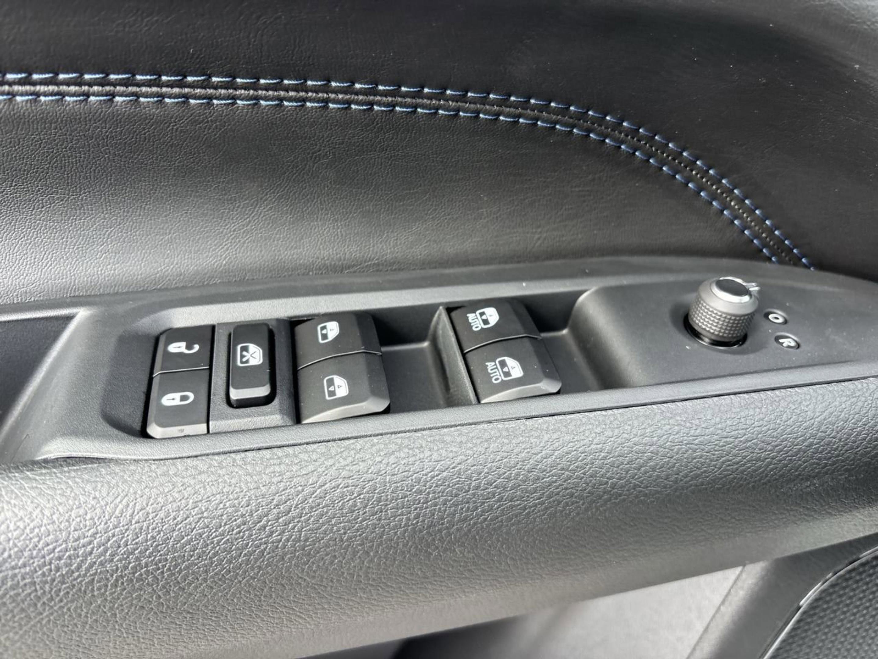 New 2026 Jeep Compass Latitude image 16