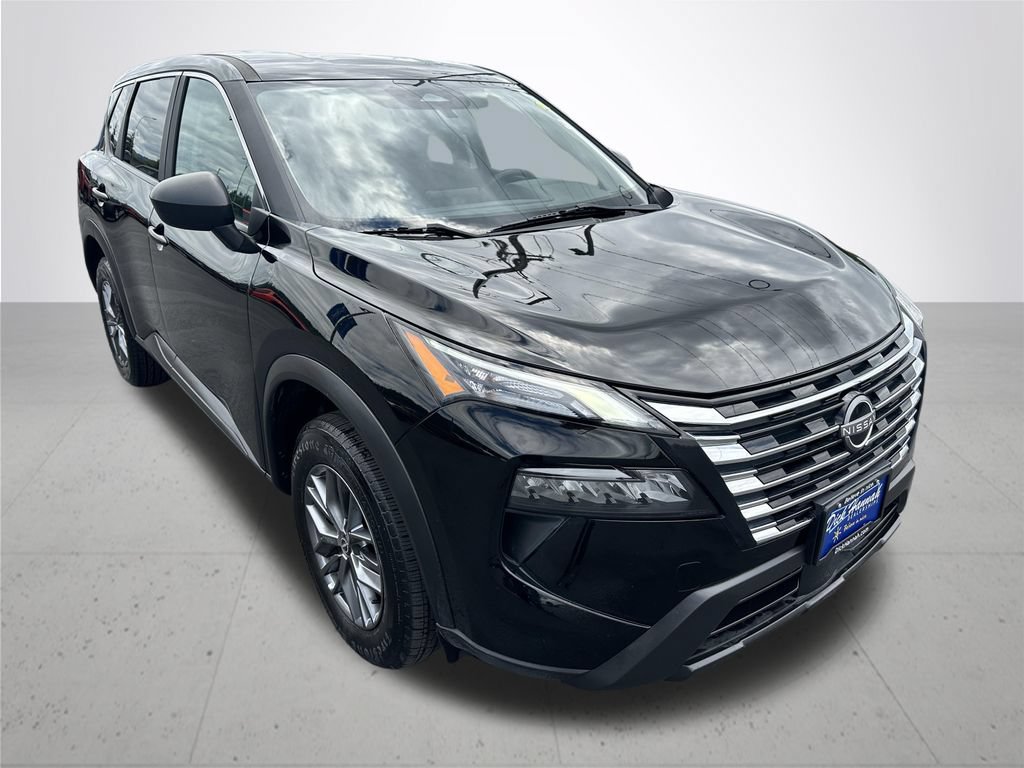 Used 2024 Nissan Rogue S AWD/4WD image 5