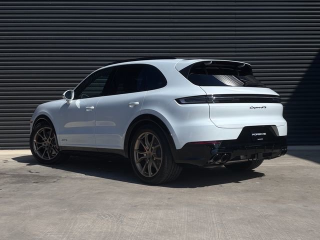 New 2026 Porsche Cayenne GTS image 3