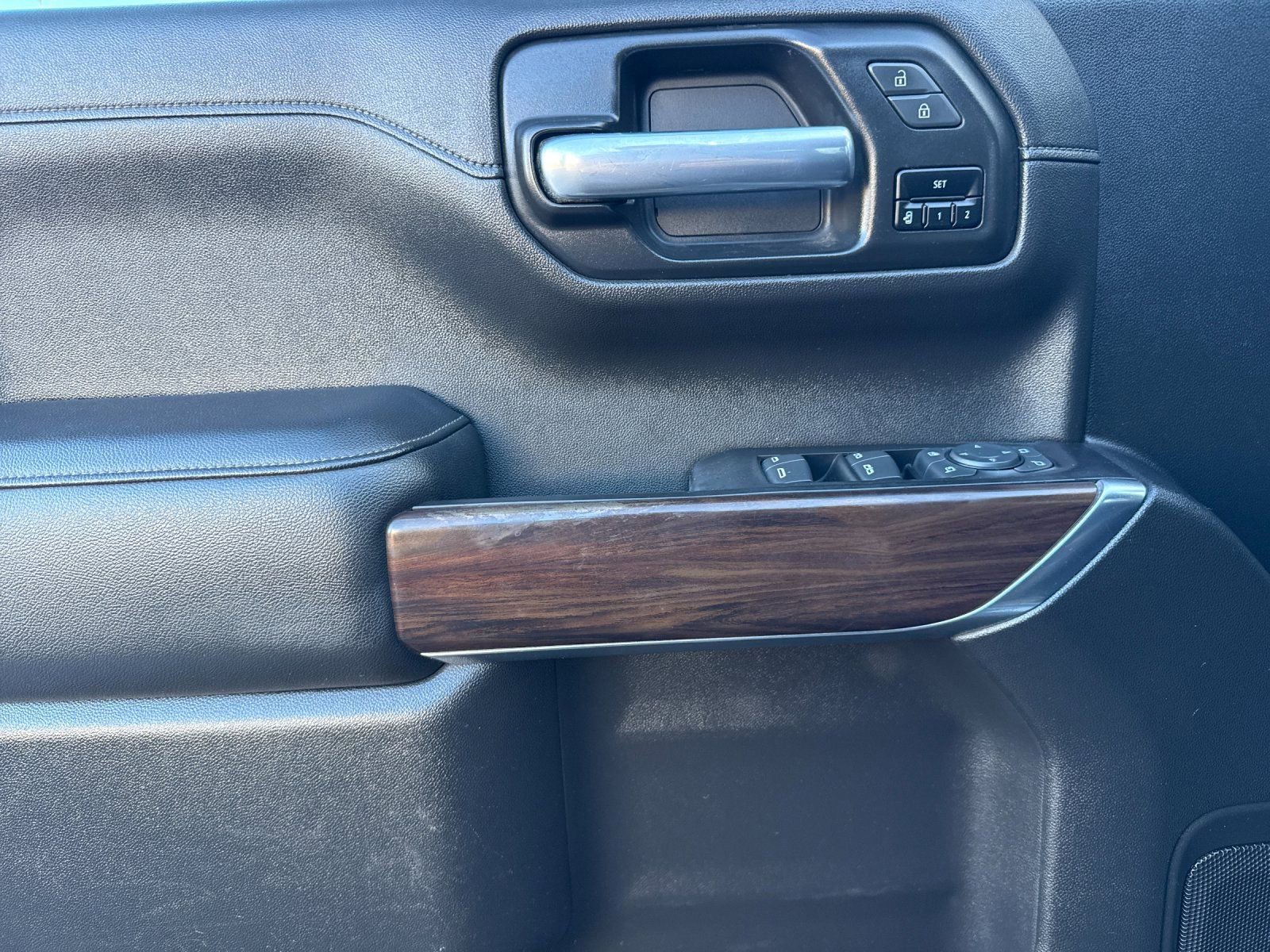 Used 2020 GMC Sierra 1500 SLT w/ Driver Alert Package I image 11