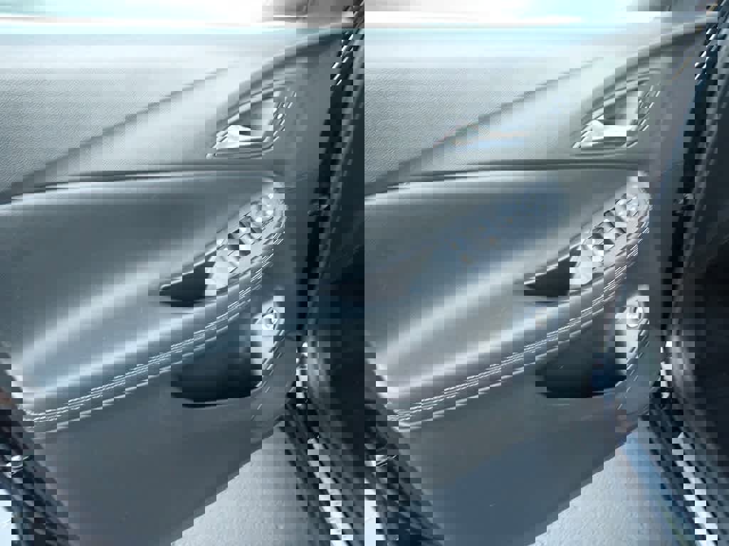 Certified 2023 Buick Encore GX Select image 17