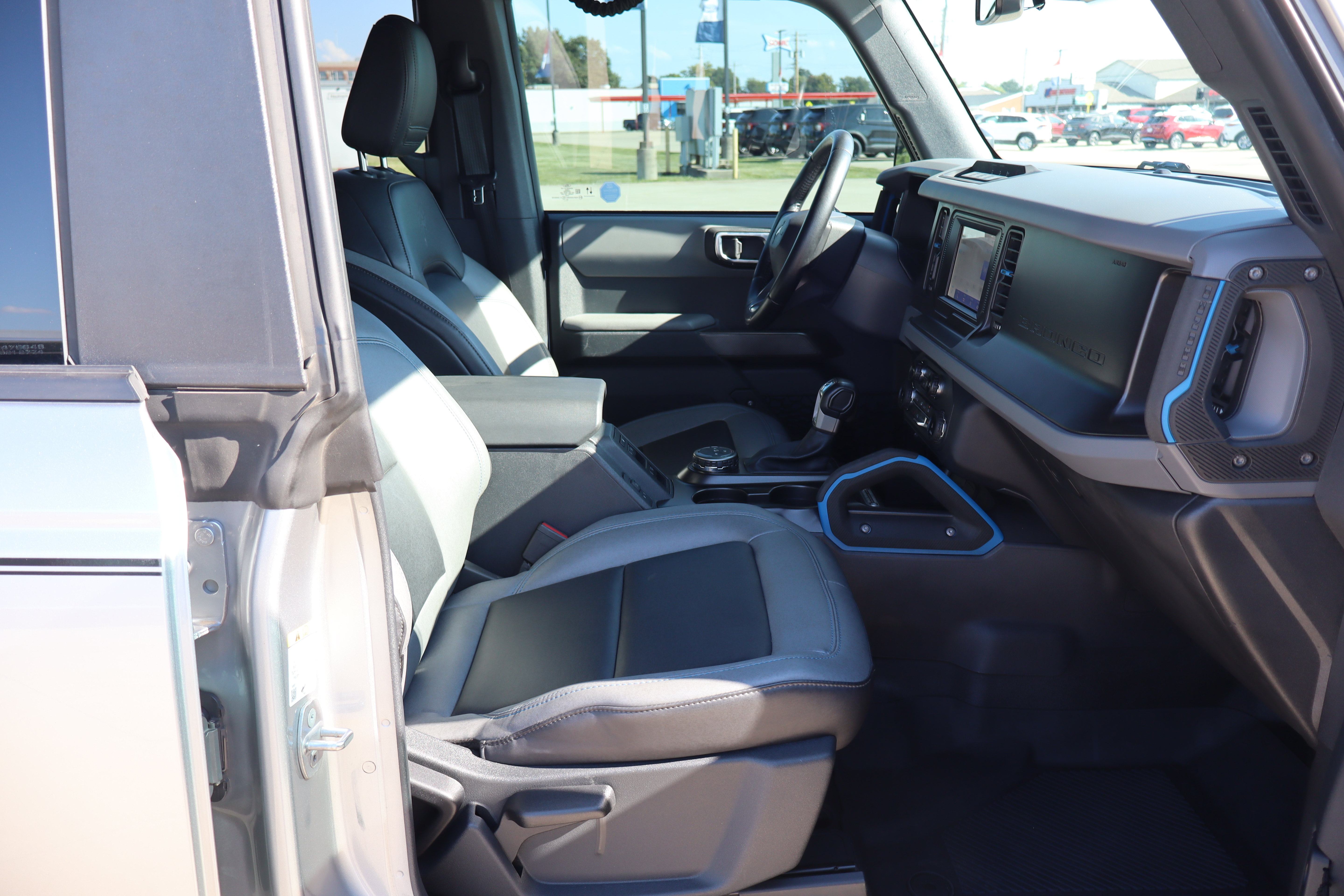 Used 2022 Ford Bronco Black Diamond AWD/4WD image 13
