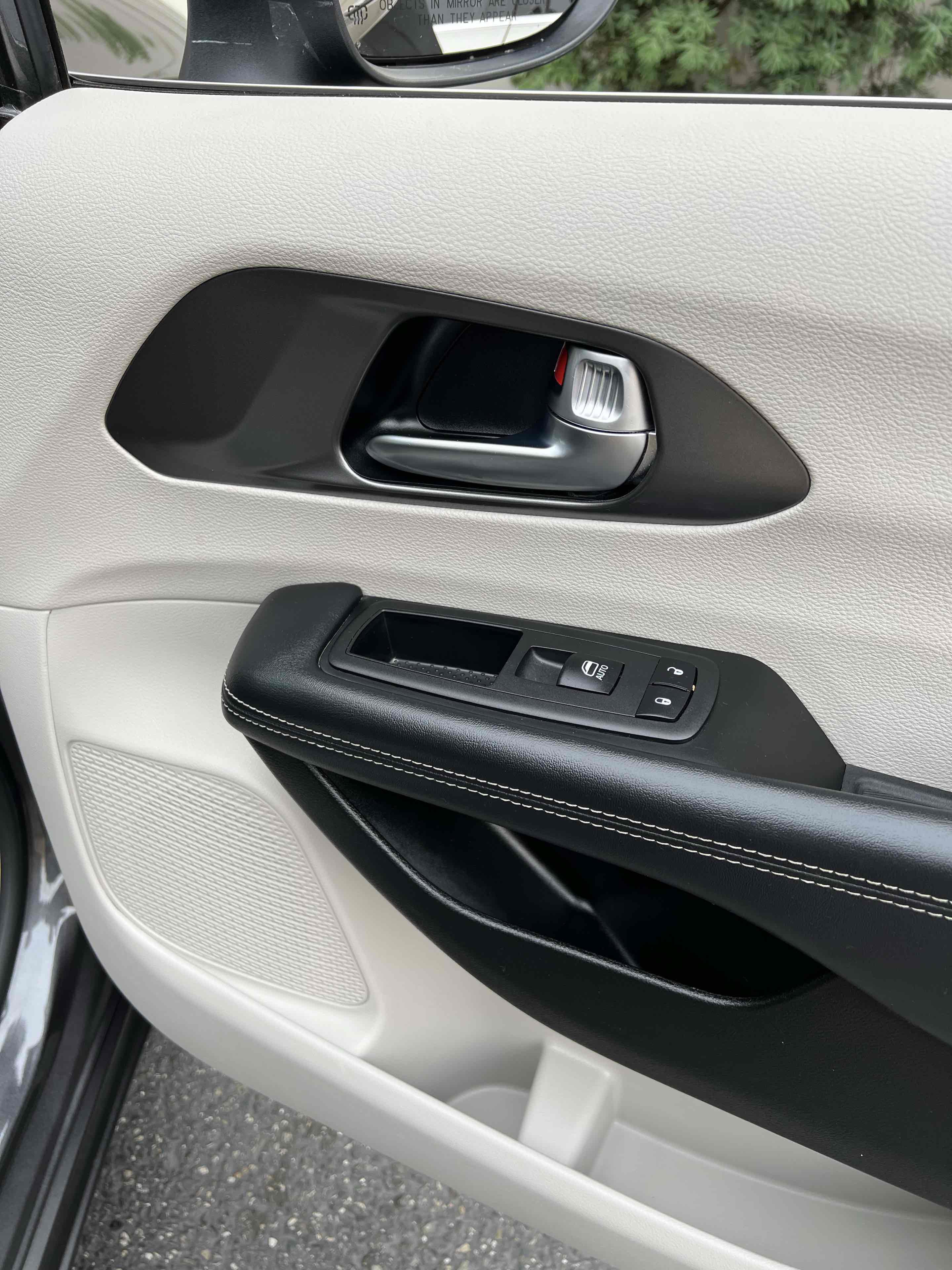 Used 2023 Chrysler Pacifica Touring-L image 64