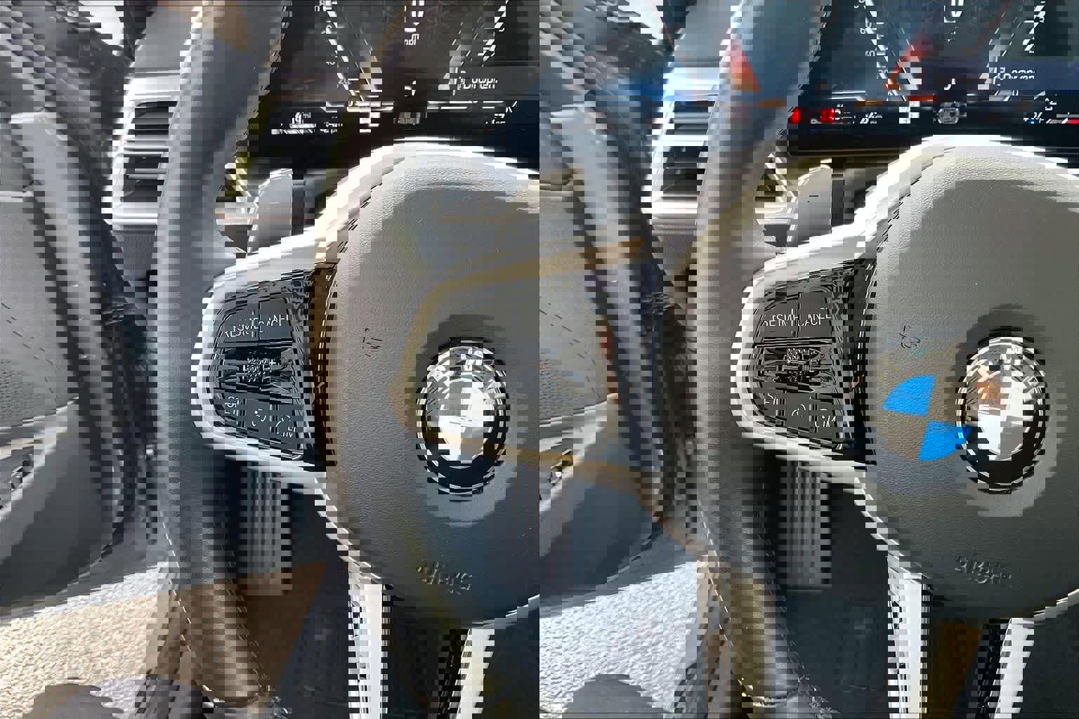 Used 2025 BMW 330i xDrive Sedan image 20