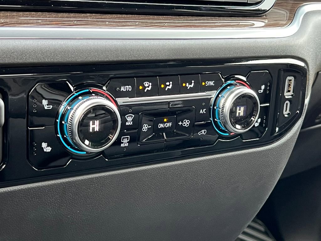 New 2026 GMC Sierra 1500 Elevation image 28