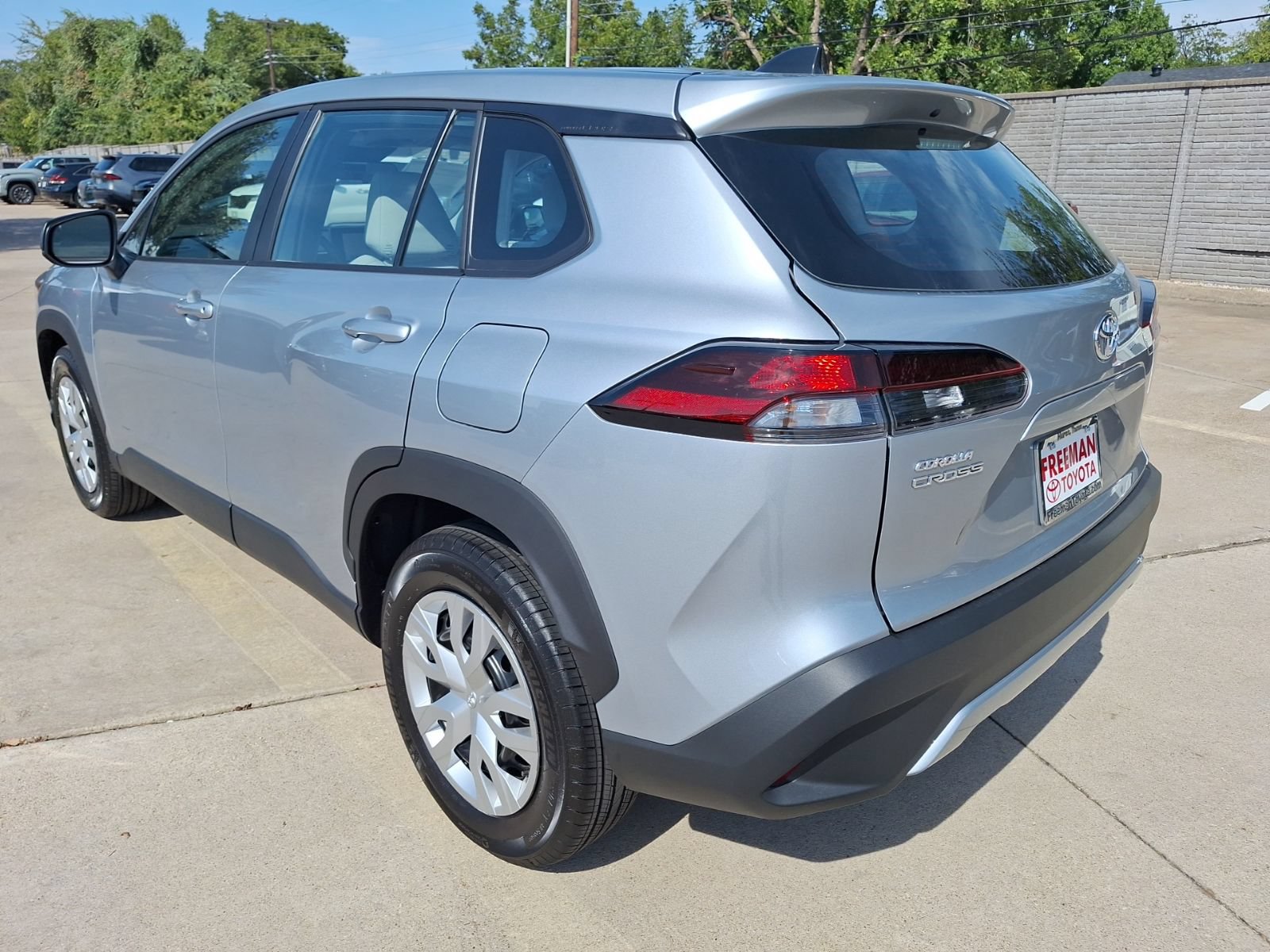 Used 2026 Toyota Corolla Cross L FWD image 4