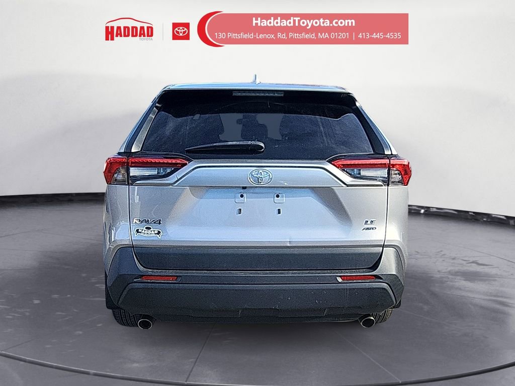 Certified 2022 Toyota RAV4 LE image 4