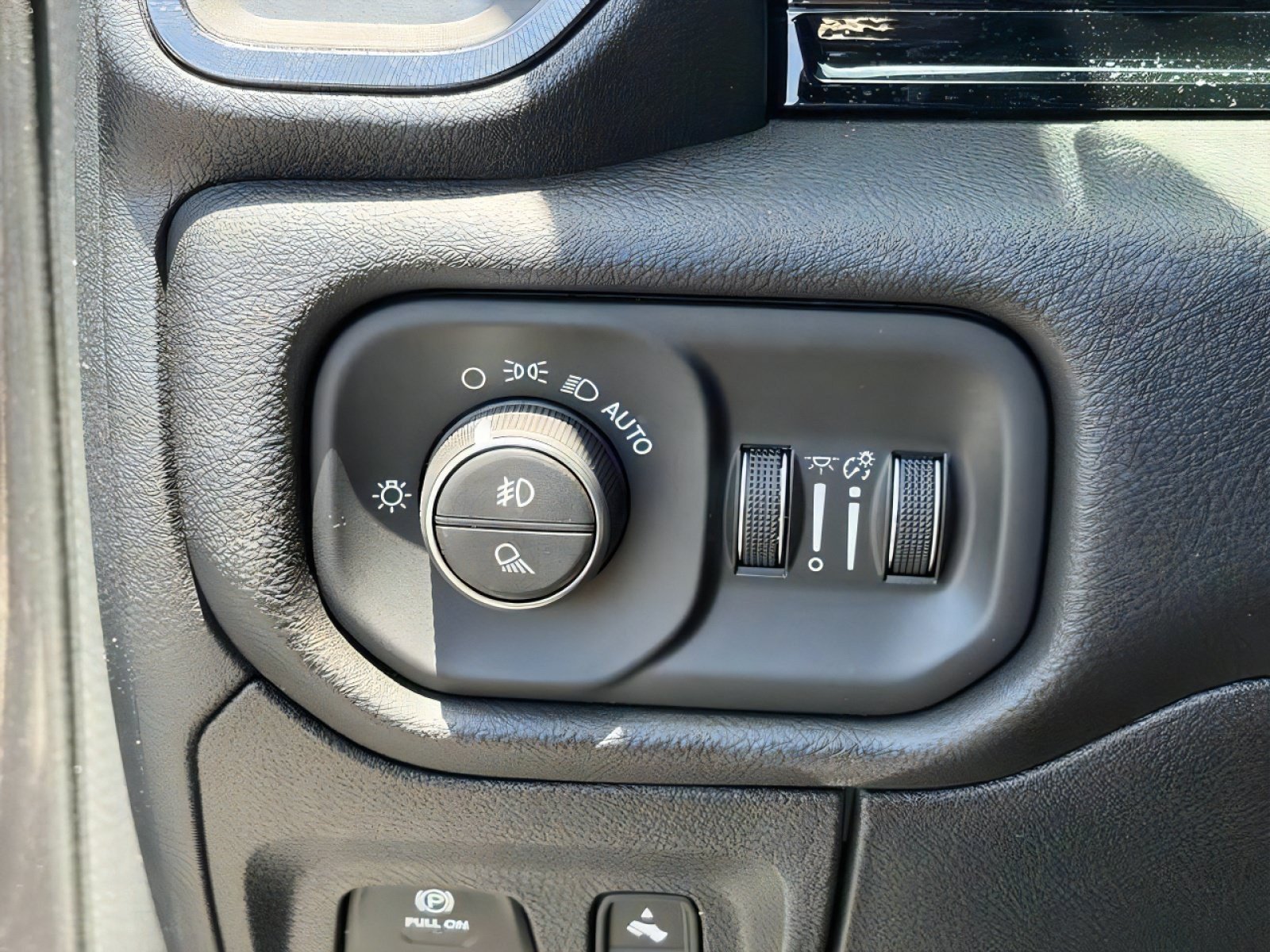 New 2026 RAM 1500 Rebel w/ Rebel Level 2 Equipment Group AWD/4WD image 18
