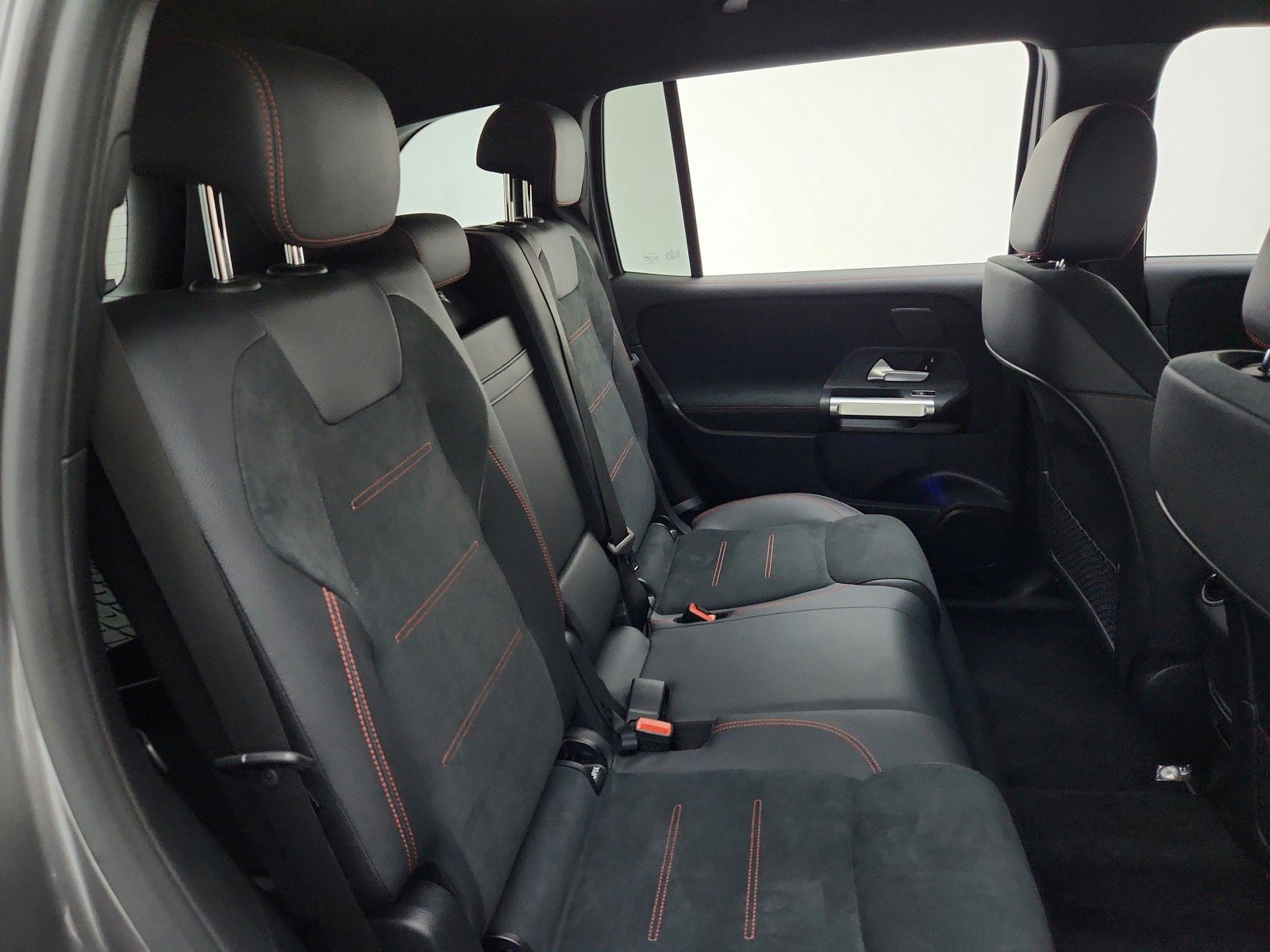 Certified 2023 Mercedes-Benz EQB 300 4MATIC image 31