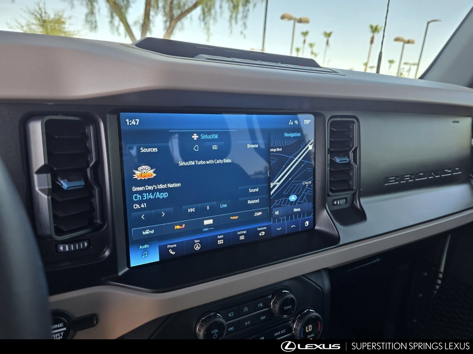 Used 2023 Ford Bronco Wildtrak AWD/4WD image 17