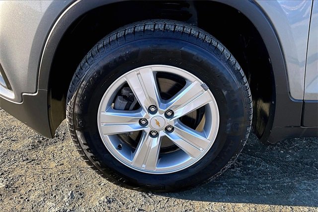 Used 2019 Chevrolet Trax LT w/ LT Convenience Package image 8