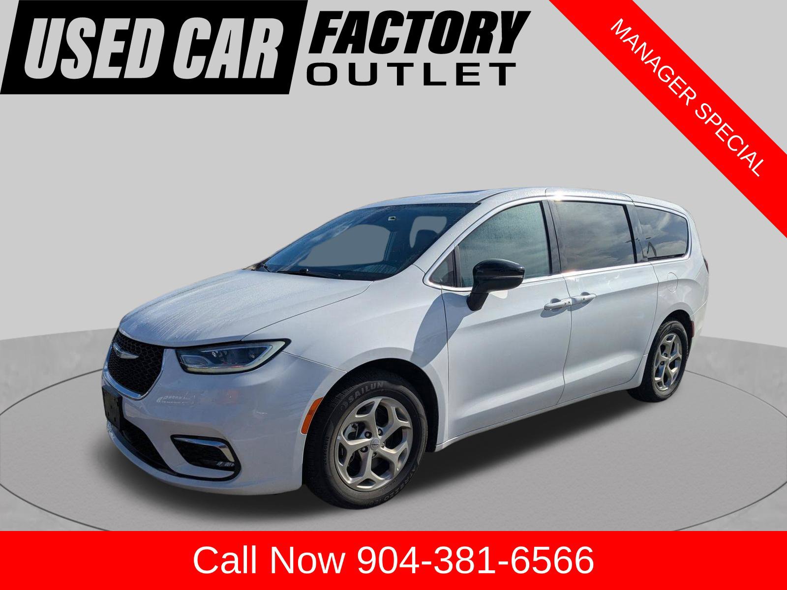 Used 2024 Chrysler Pacifica Limited FWD image 7