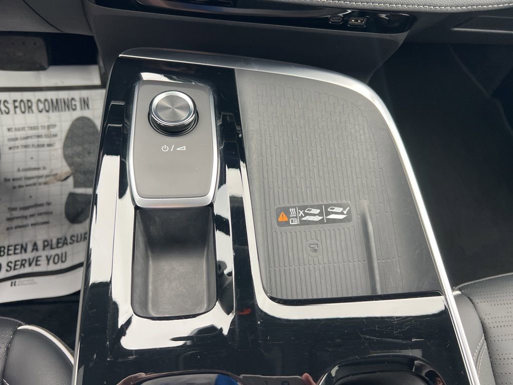 Used 2025 Buick Enclave Sport Touring image 21