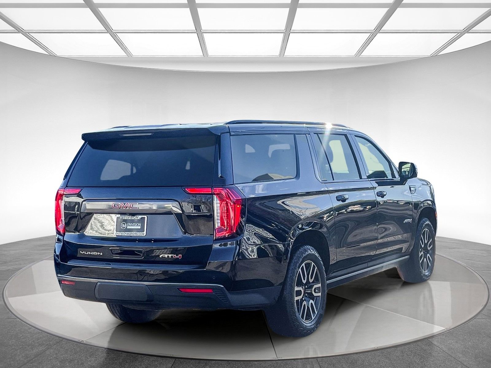 Used 2023 GMC Yukon XL AT4 w/ AT4 Premium Plus Package image 4