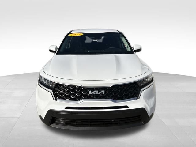 Used 2023 Kia Sorento LX image 7