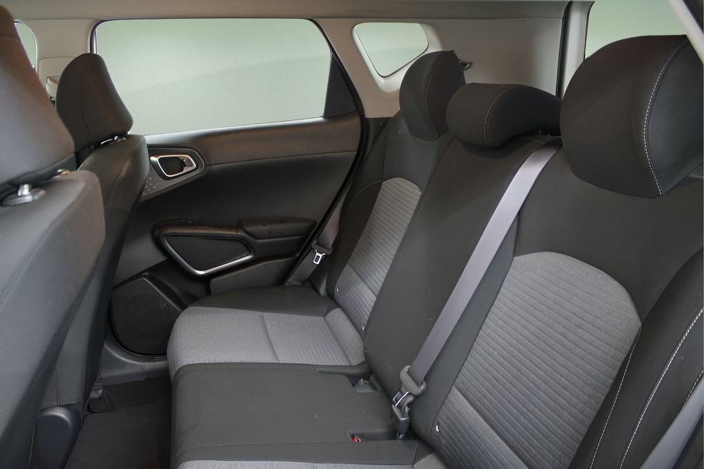Used 2022 Kia Soul S FWD image 21