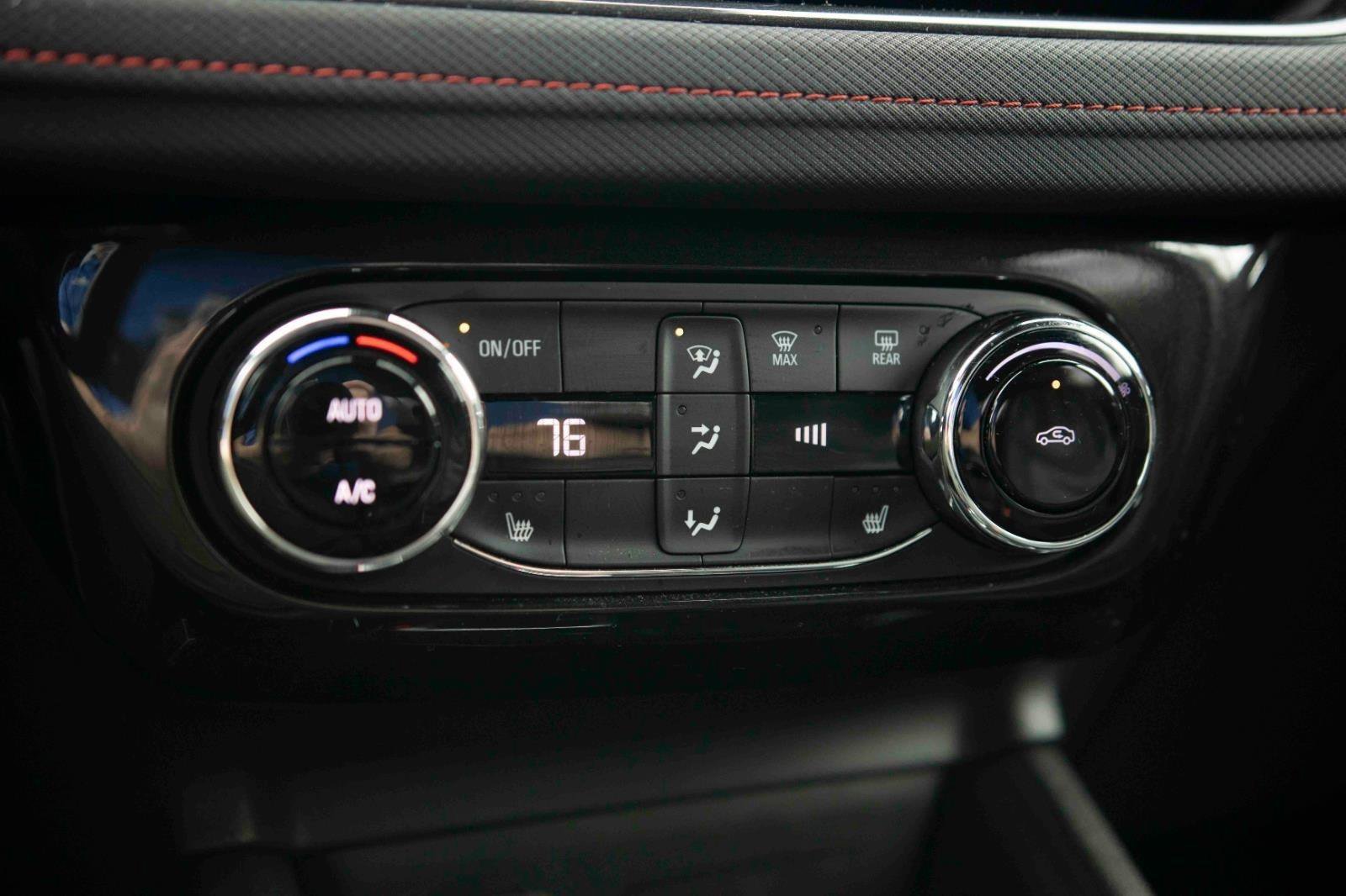 Used 2025 Chevrolet TrailBlazer RS w/ Convenience Package image 9