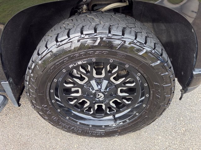 Used 2019 Chevrolet Silverado 1500 High Country w/ Z71 Off-Road Package AWD/4WD image 23