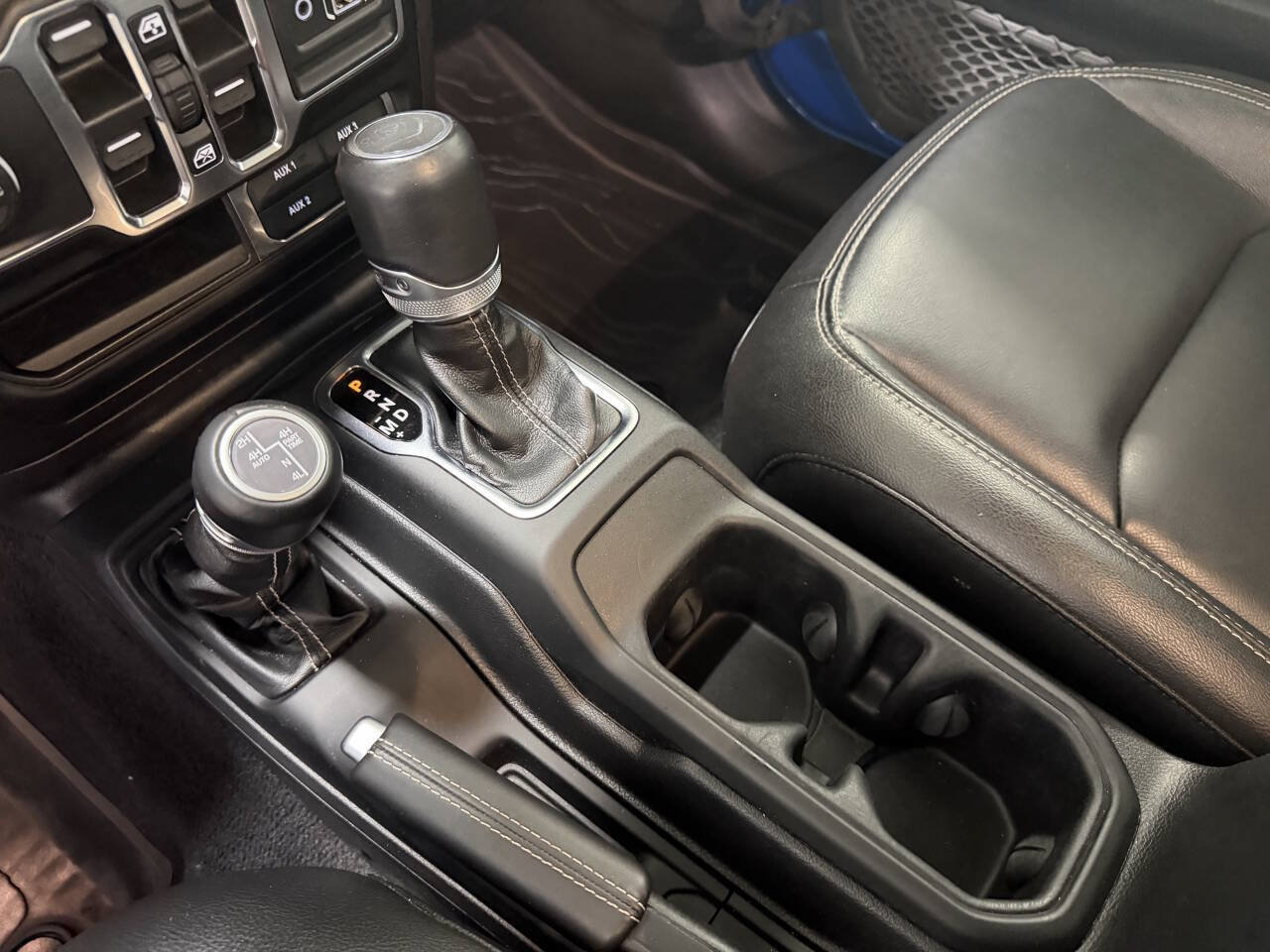 Used 2023 Jeep Wrangler Unlimited Sahara w/ Cold Weather Group AWD/4WD image 14