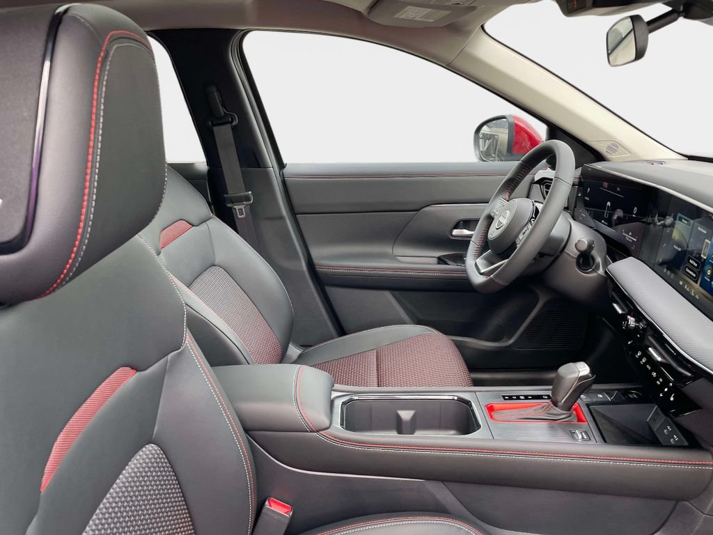 New 2027 Nissan Kicks SR w/ SR Premium Package FWD image 10