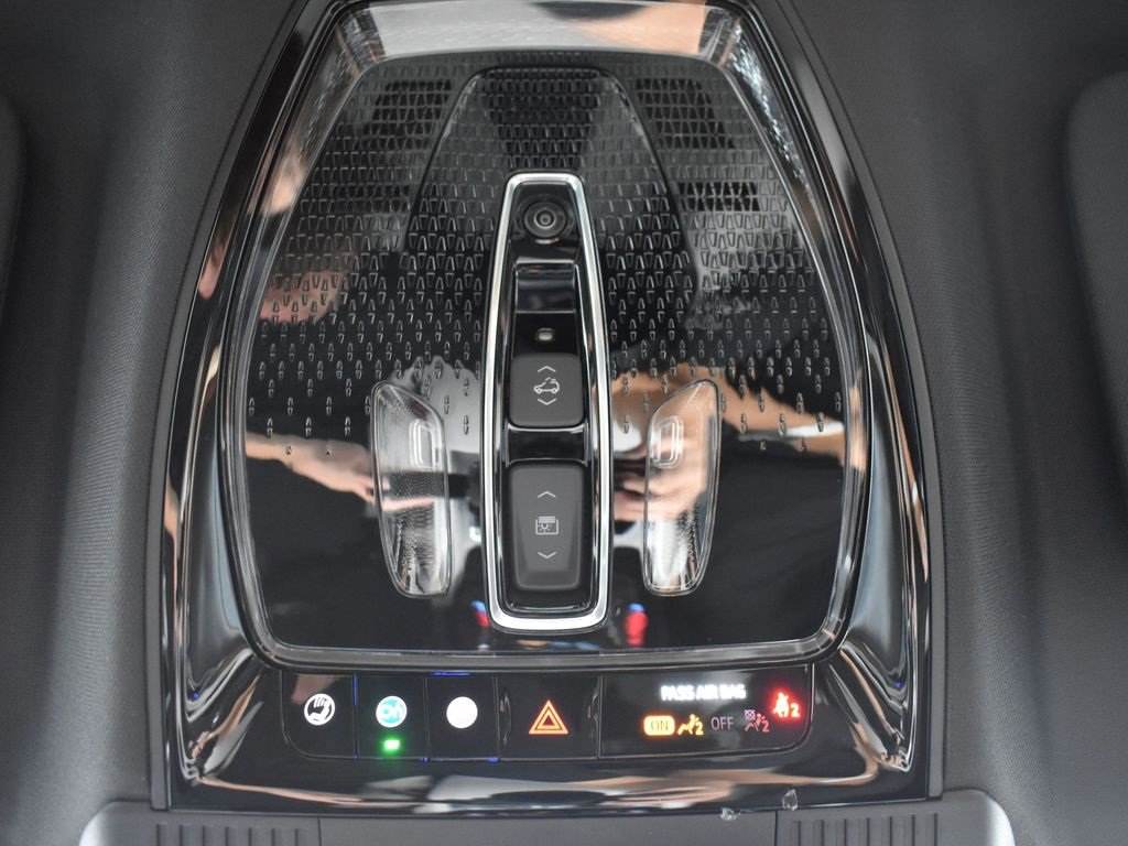 New 2026 Cadillac Vistiq Luxury w/ LPO, Floor Liner Package image 26