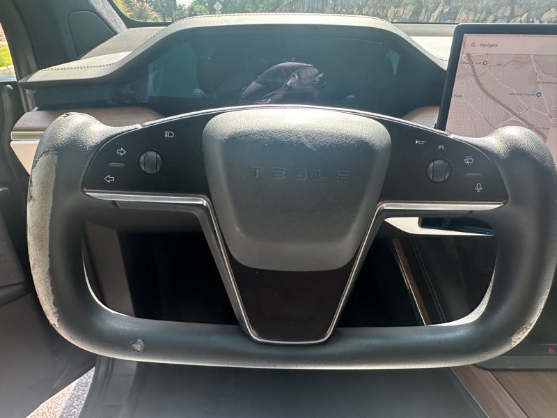 Used 2022 Tesla Model X image 23