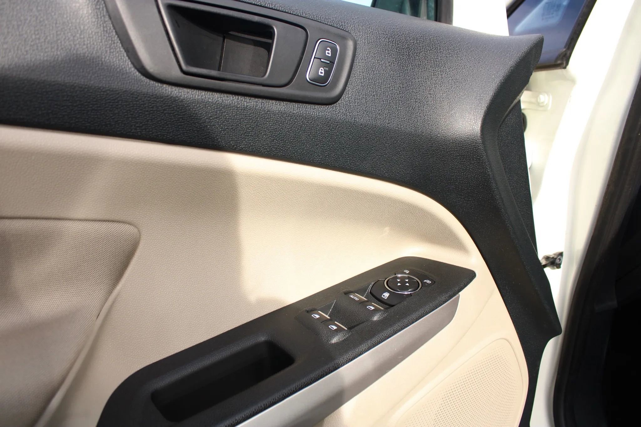 Used 2021 Ford EcoSport S FWD image 13
