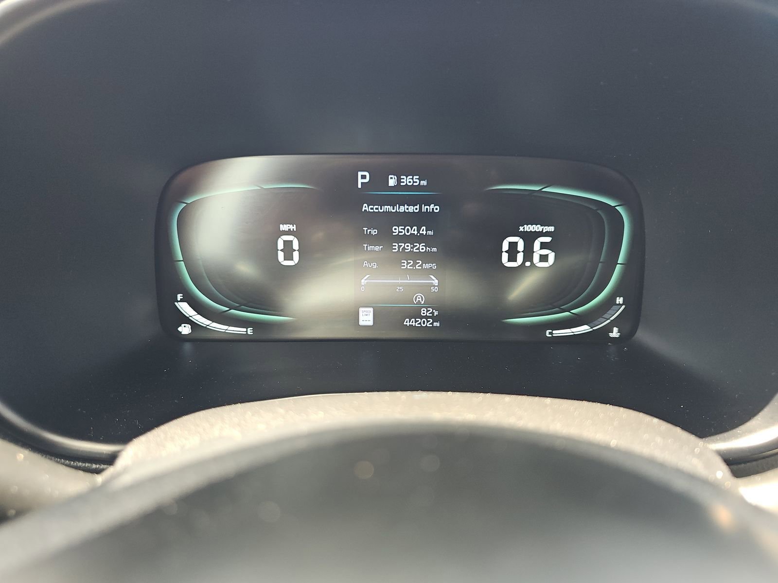 Used 2024 Kia Soul LX w/ Option Group 015 FWD image 2