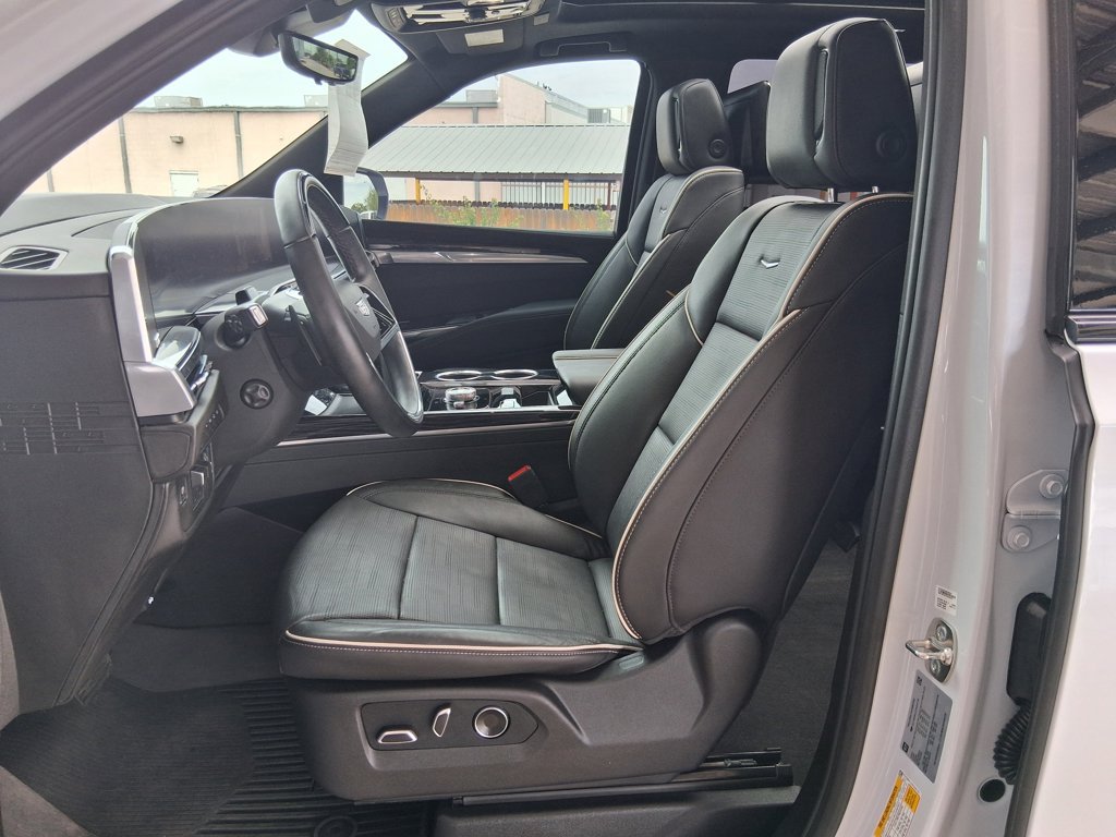 Used 2026 Cadillac Escalade Sport w/ Touring Package AWD/4WD image 20
