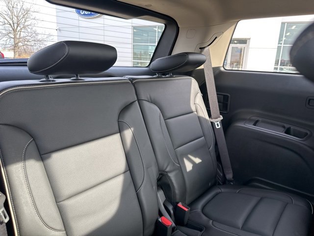 Used 2017 GMC Acadia Denali w/ Technology Package image 12