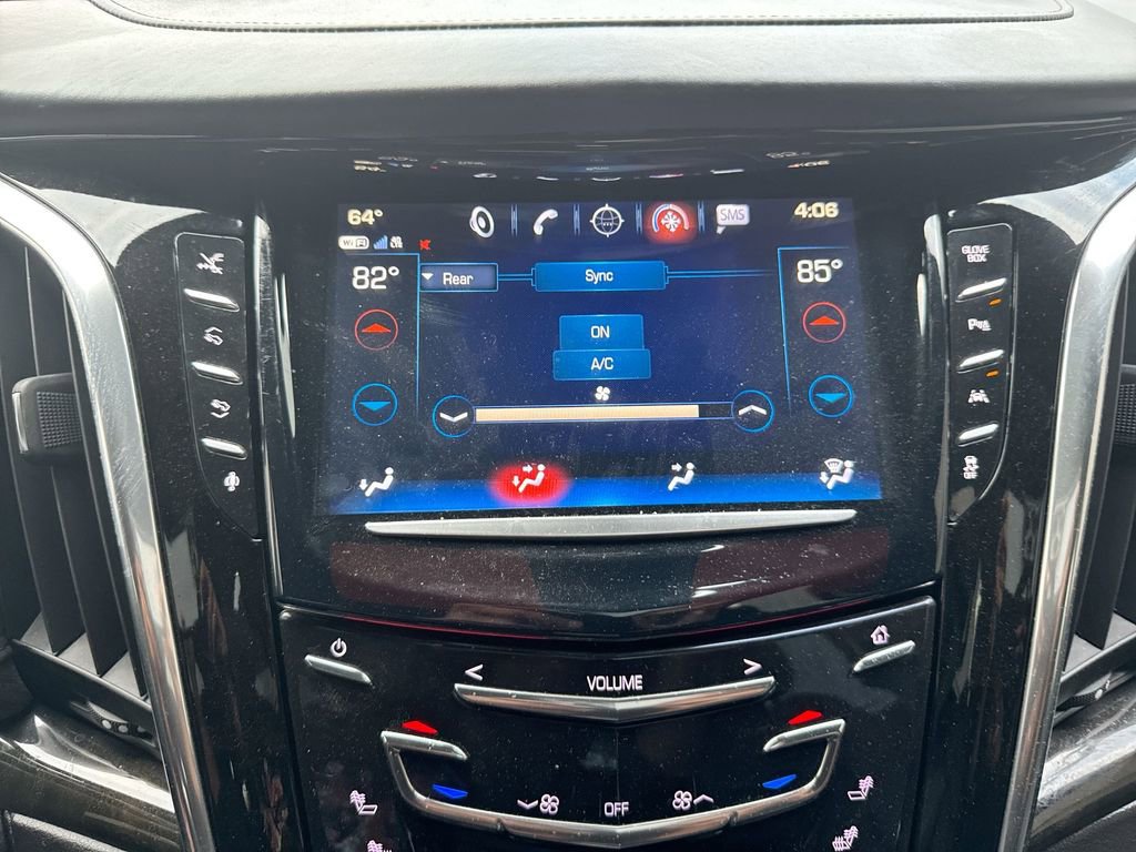 Used 2020 Cadillac Escalade Platinum image 25