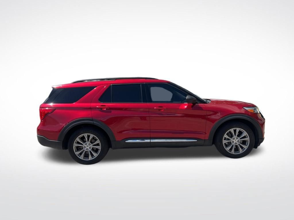 Used 2021 Ford Explorer XLT w/ Equipment Group 202A RWD image 4