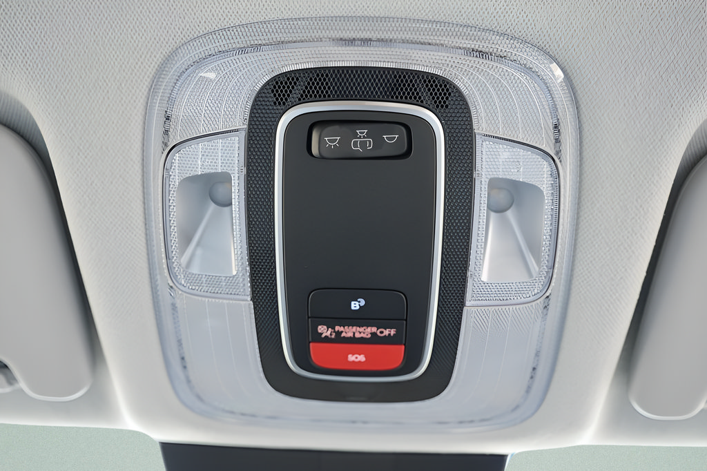 Used 2019 Buick Enclave Essence AWD/4WD image 18