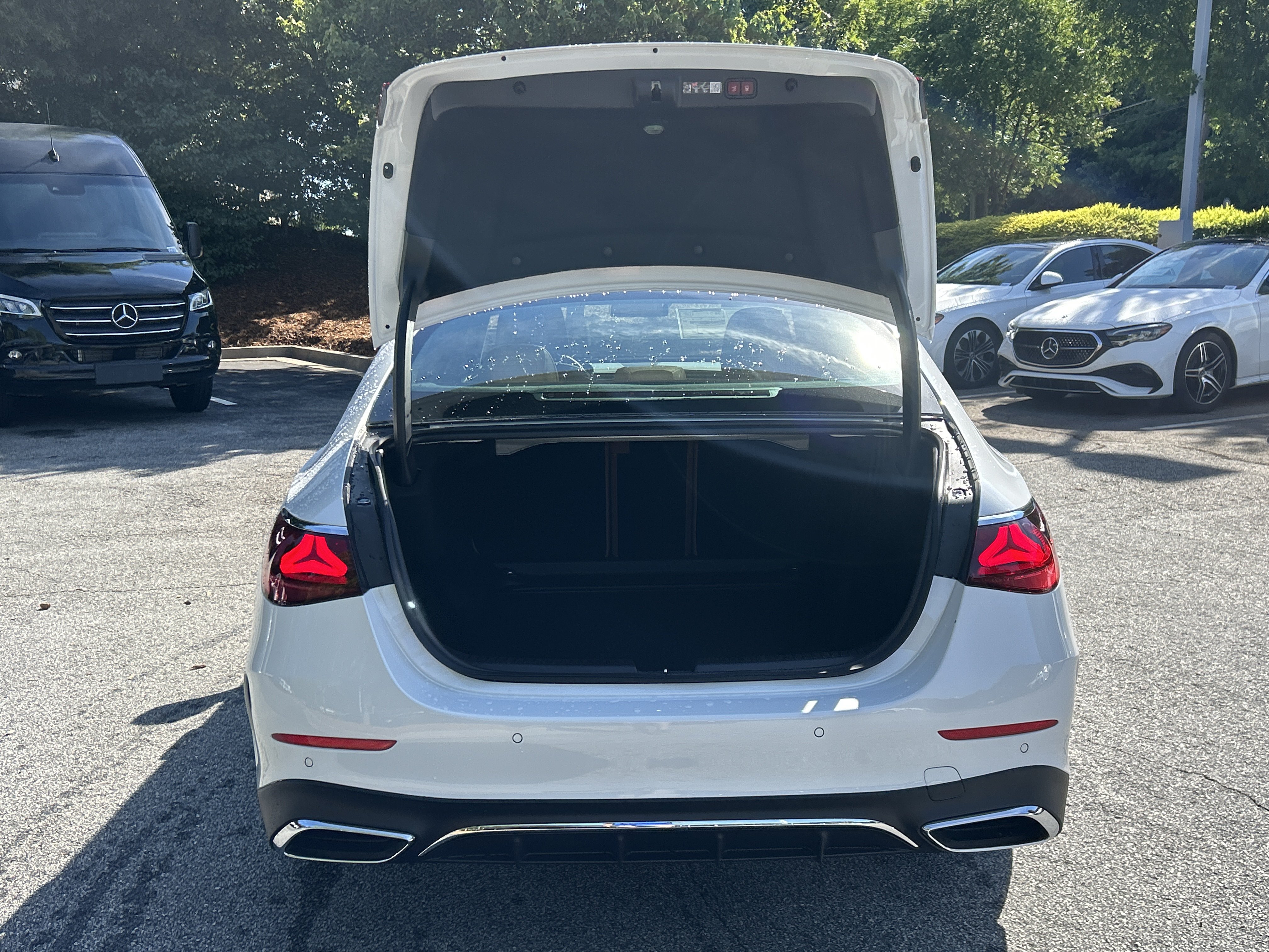 New 2026 Mercedes-Benz E 450 4MATIC Sedan image 8