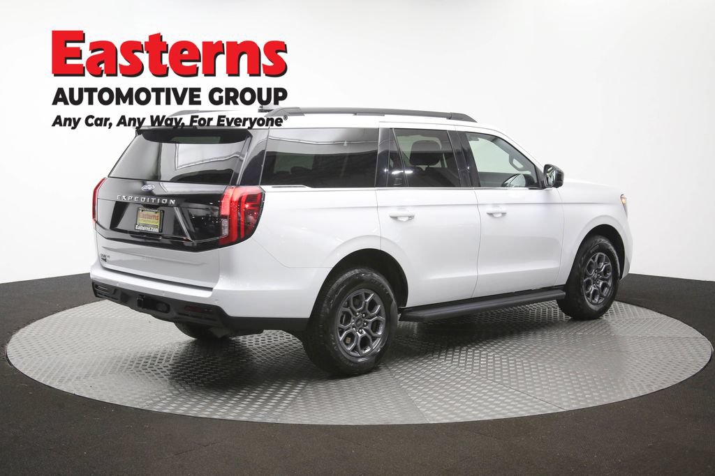 Used 2025 Ford Expedition Active AWD/4WD image 41
